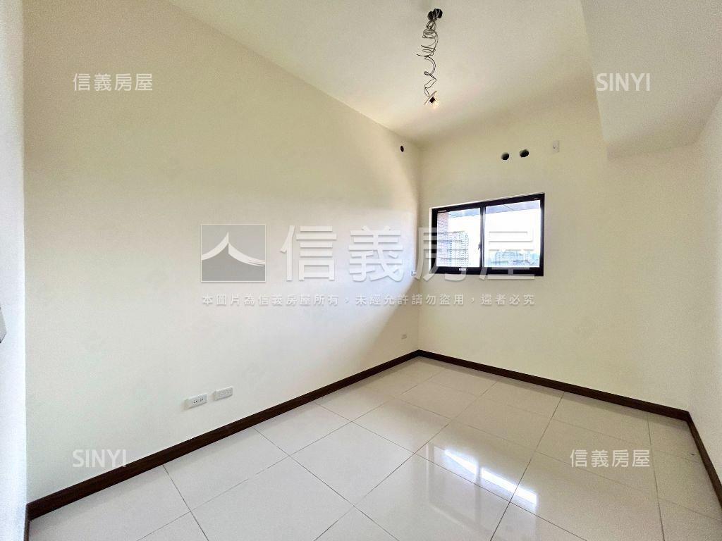 仁愛傳家全新三房車位房屋室內格局與周邊環境