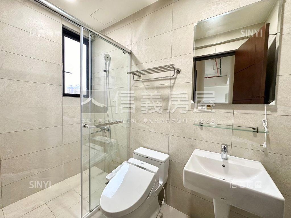 仁愛傳家全新三房車位房屋室內格局與周邊環境