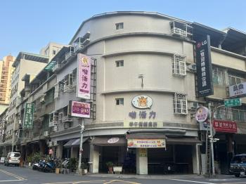 高科大收租三角窗透店