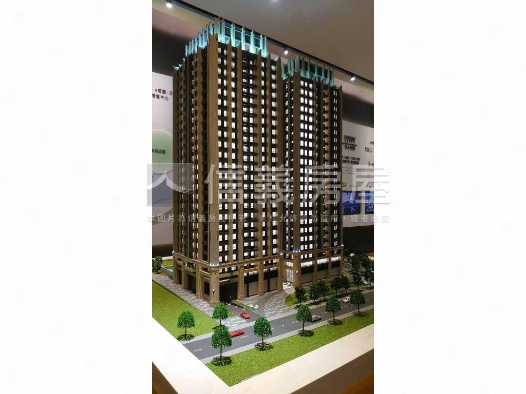 聯上康橋Ｂ１面公園平車房屋室內格局與周邊環境