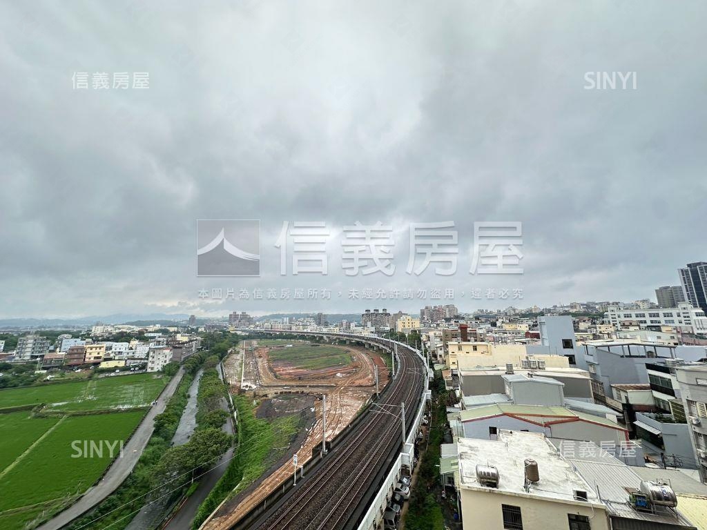 里長伯近園區附平面車位房屋室內格局與周邊環境