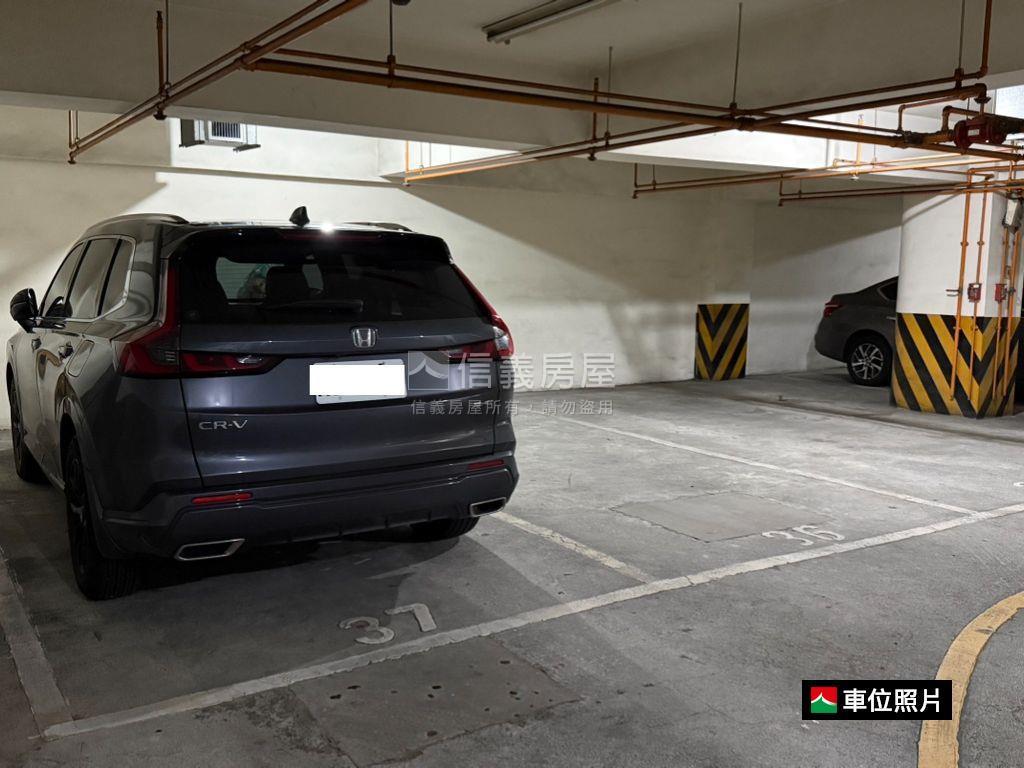 尊皇麗景採光成家六房平車房屋室內格局與周邊環境