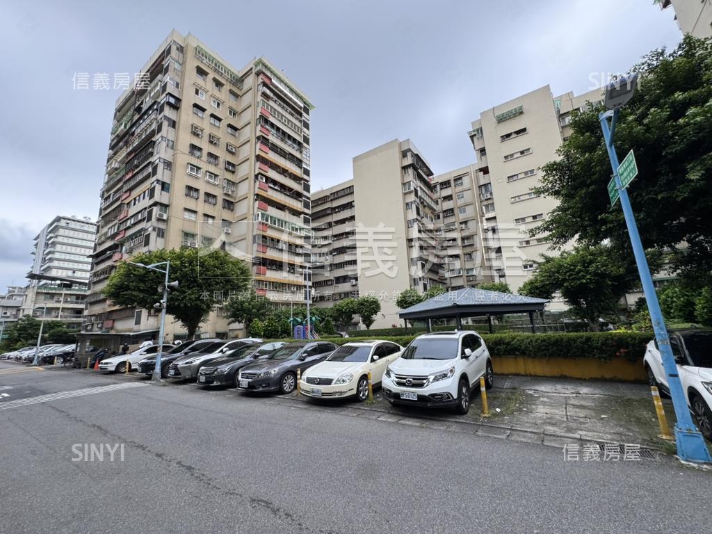 馥邑捷運靜巷１樓房屋室內格局與周邊環境