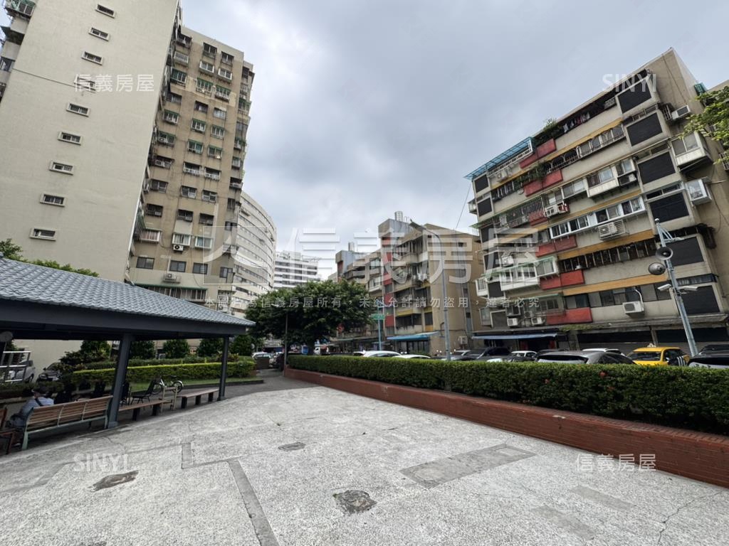 馥邑捷運靜巷１樓房屋室內格局與周邊環境