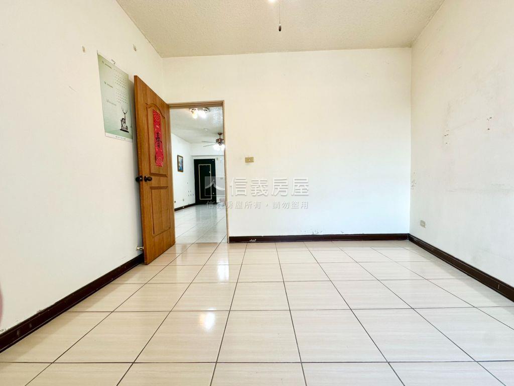 吉寶市高樓景觀兩房房屋室內格局與周邊環境