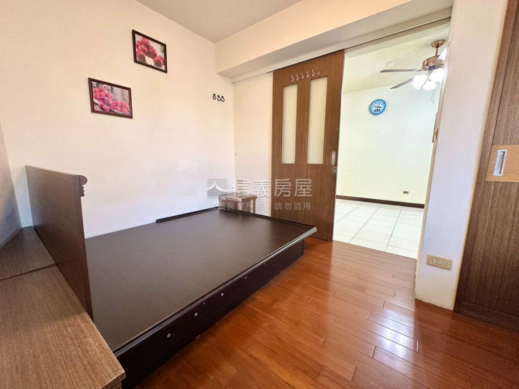 吉寶市高樓景觀兩房房屋室內格局與周邊環境