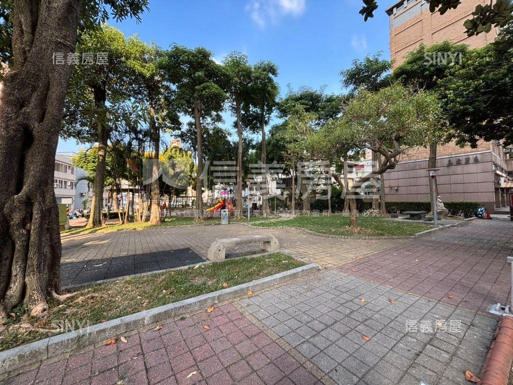 龍安《真愛Ｅ區》３房車位房屋室內格局與周邊環境