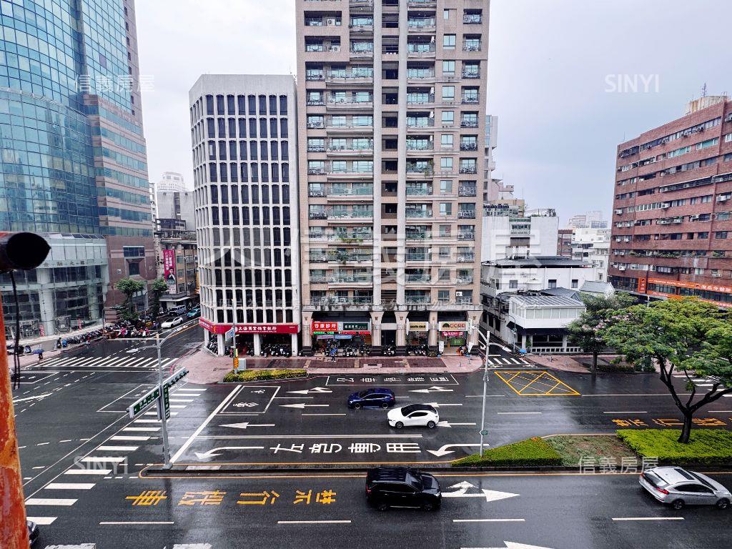 中正三路雙金透店房屋室內格局與周邊環境