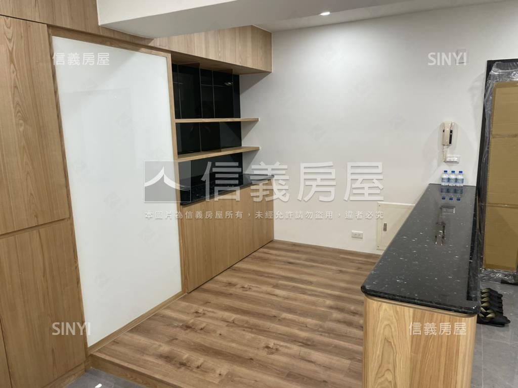 信義捷運旁大四房車位房屋室內格局與周邊環境