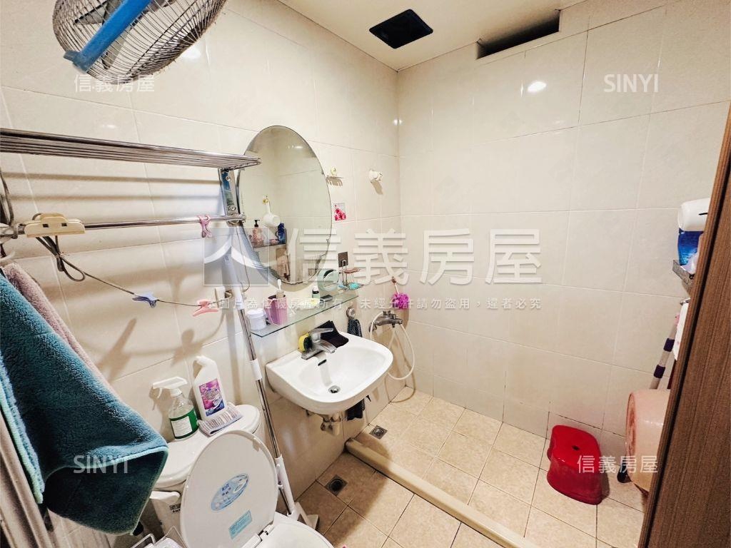 青潭屋況優質邊間三房房屋室內格局與周邊環境