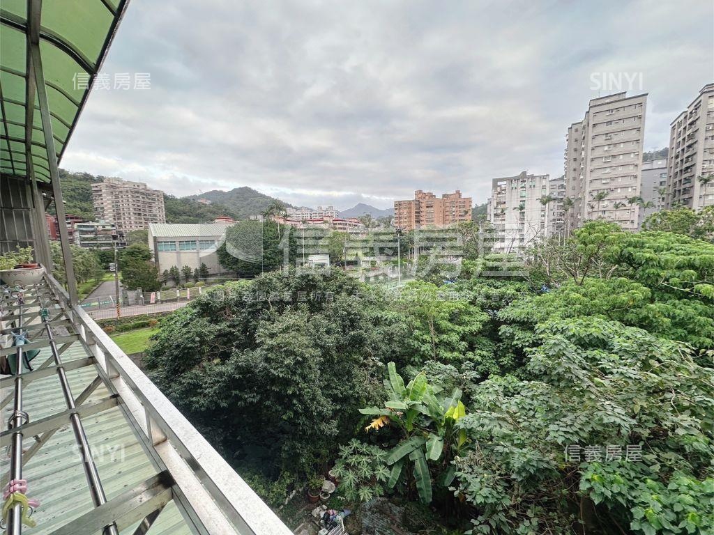 青潭屋況優質邊間三房房屋室內格局與周邊環境