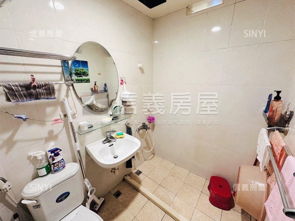 青潭屋況優質邊間三房房屋室內格局與周邊環境