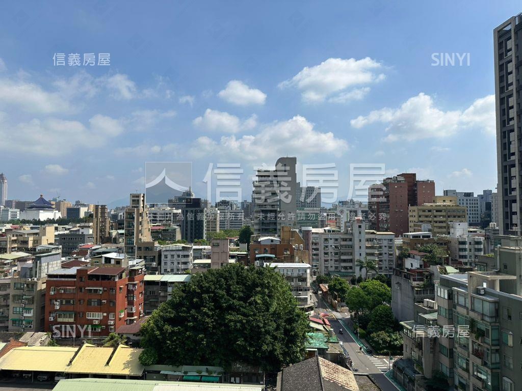 儒林天廈後棟四房車位房屋室內格局與周邊環境