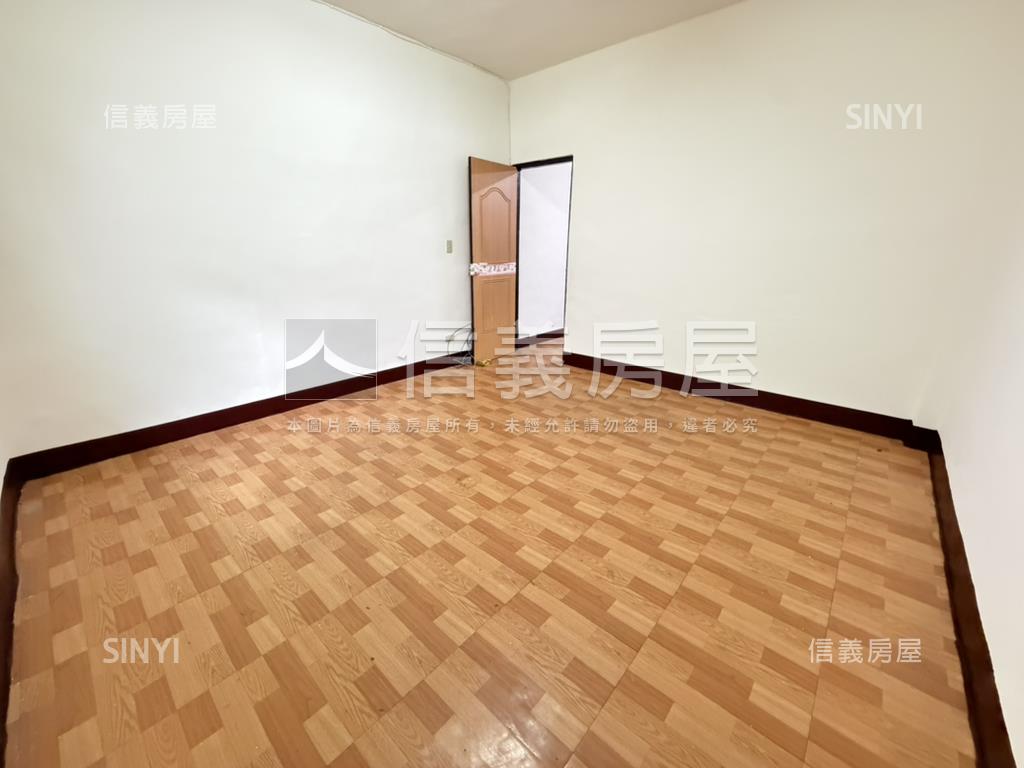 捷運邊間朗日雅築房屋室內格局與周邊環境