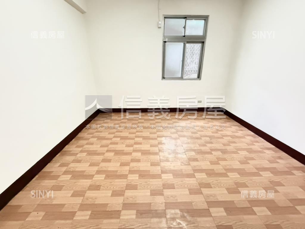 捷運邊間朗日雅築房屋室內格局與周邊環境