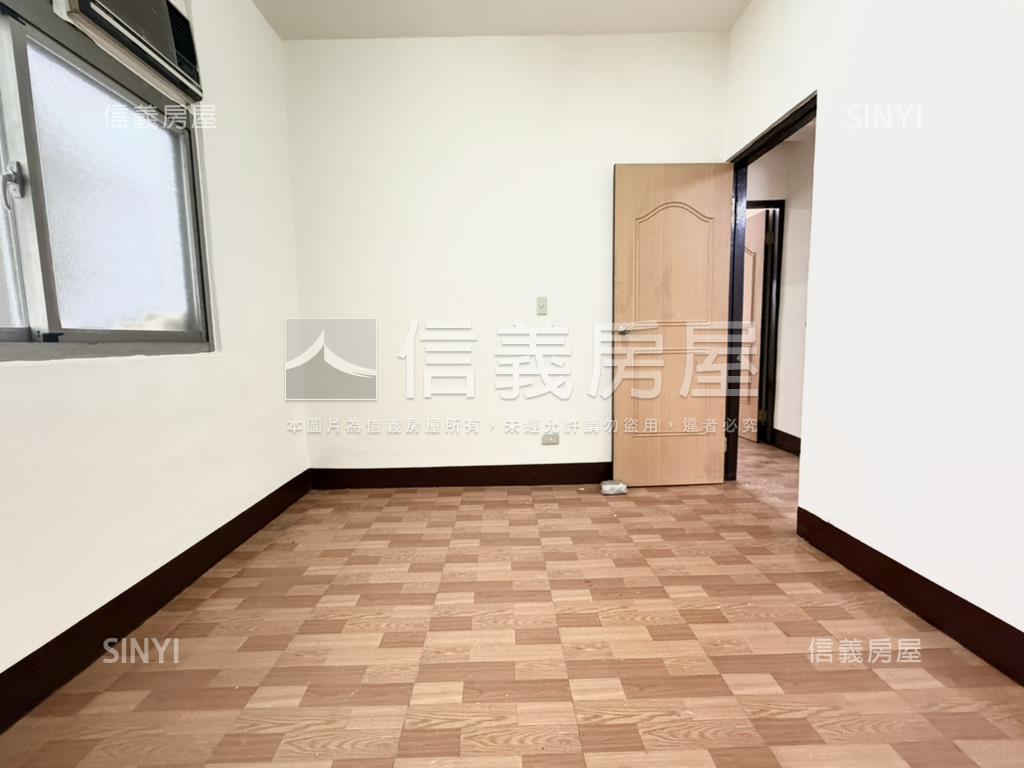 捷運邊間朗日雅築房屋室內格局與周邊環境