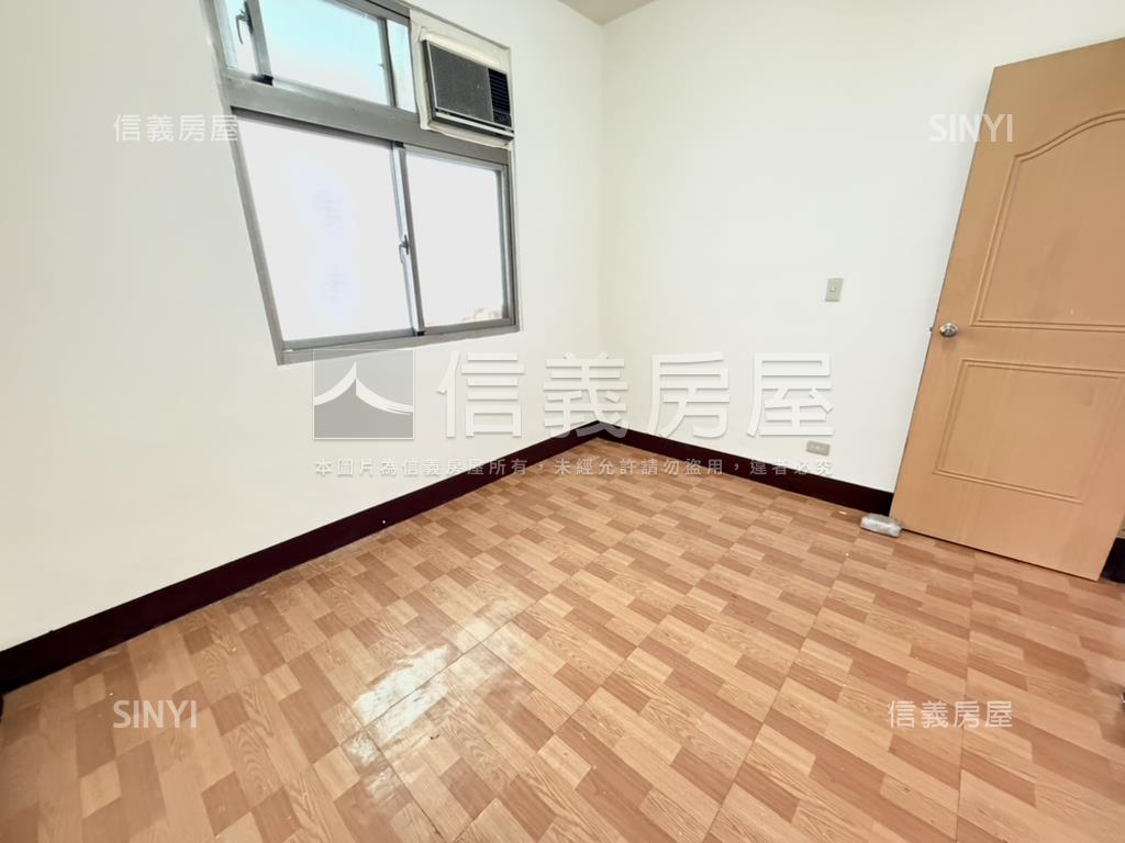 捷運邊間朗日雅築房屋室內格局與周邊環境