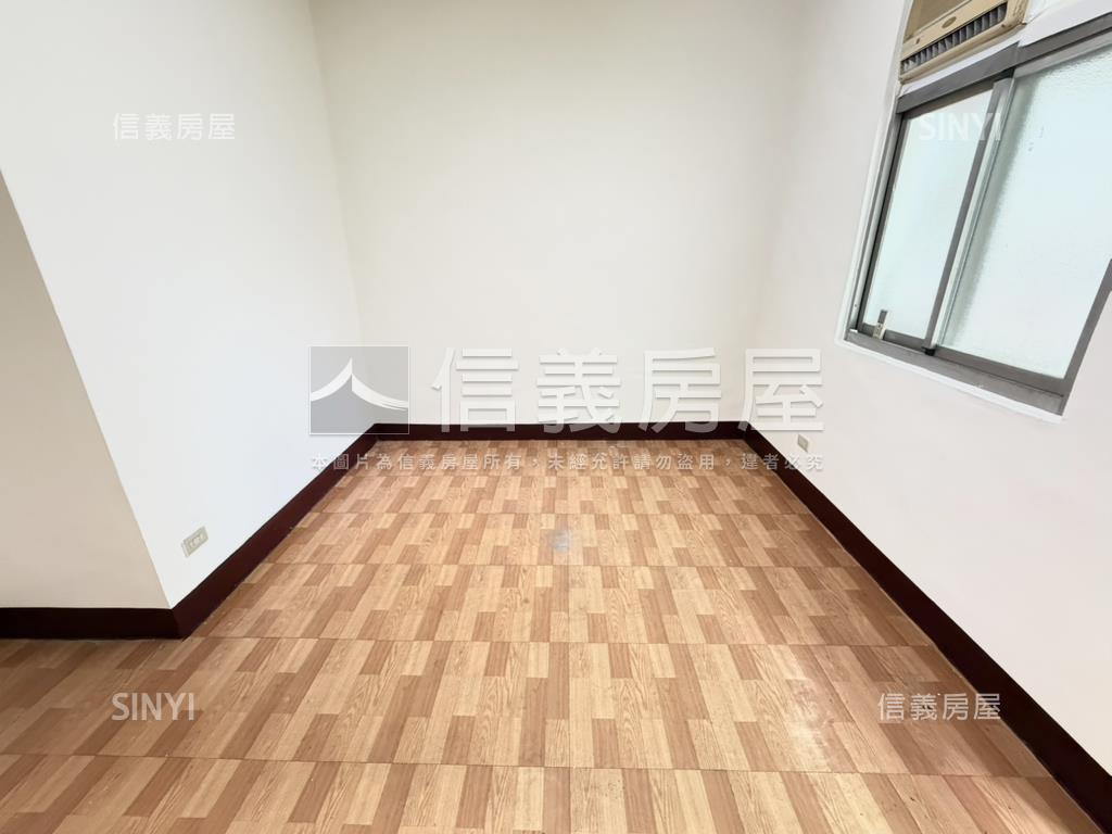 捷運邊間朗日雅築房屋室內格局與周邊環境