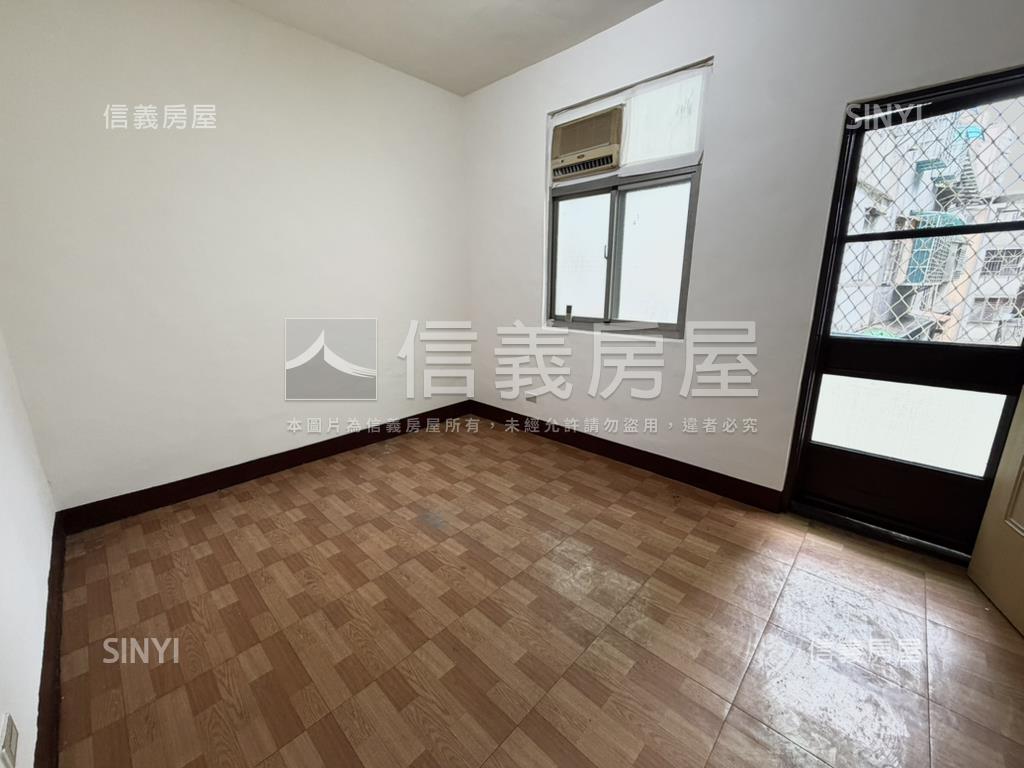 捷運邊間朗日雅築房屋室內格局與周邊環境