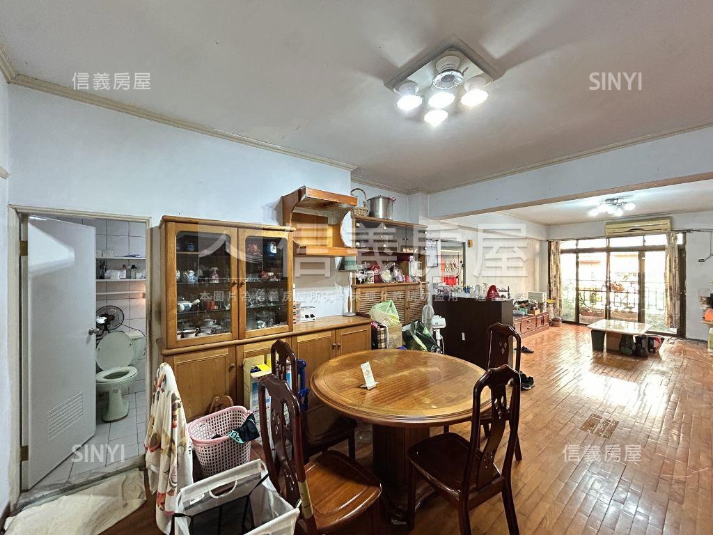 邊間三面採光四房華廈房屋室內格局與周邊環境