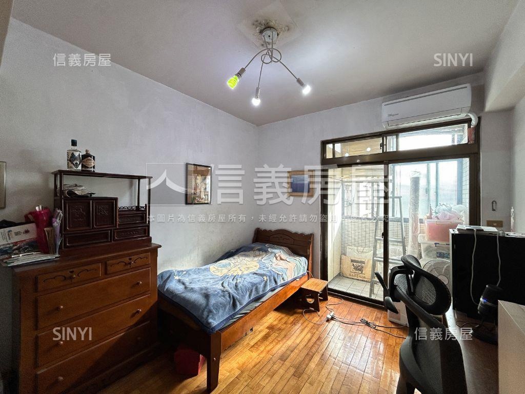 邊間三面採光四房華廈房屋室內格局與周邊環境