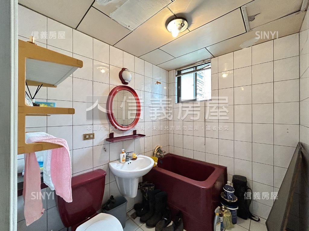 邊間三面採光四房華廈房屋室內格局與周邊環境