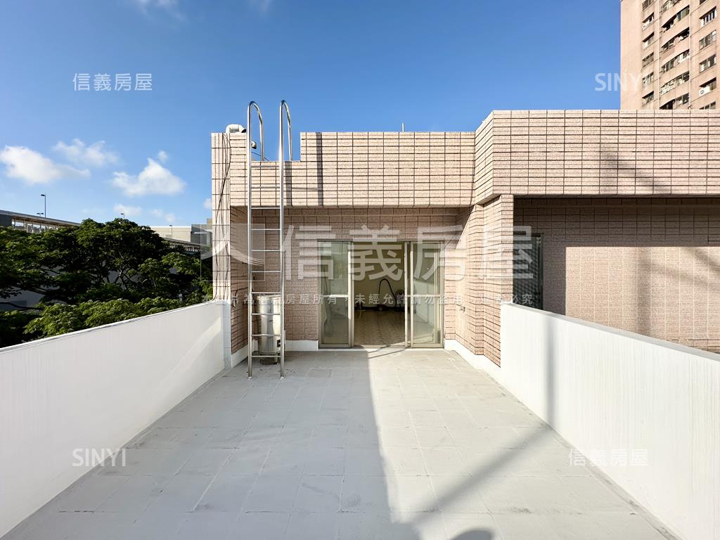 高鐵首排邊間金雞母透店房屋室內格局與周邊環境
