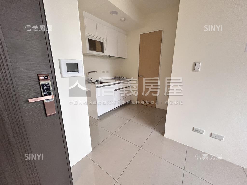 捷運中山臻品公園二房９樓房屋室內格局與周邊環境