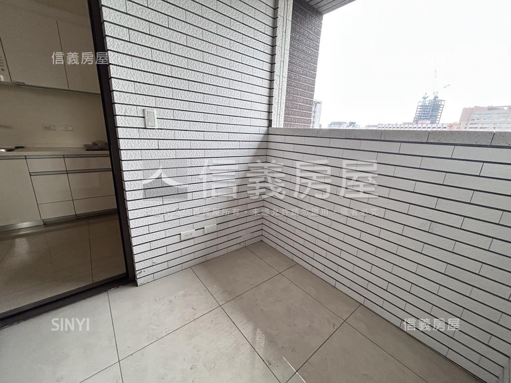 捷運中山臻品公園二房９樓房屋室內格局與周邊環境