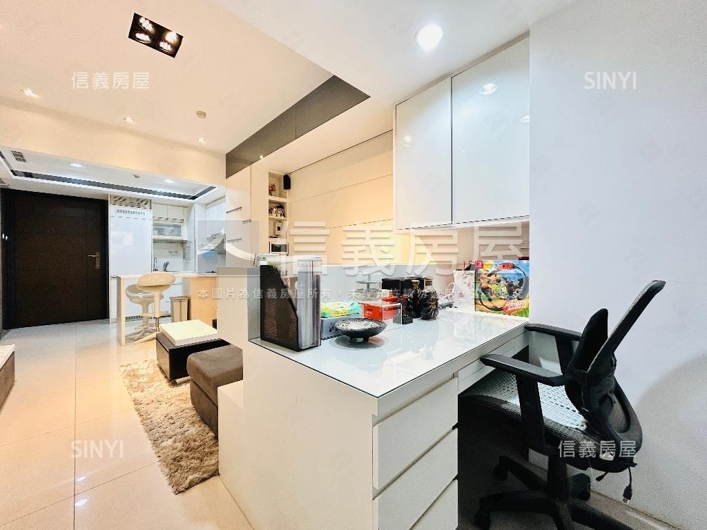 捷運遠雄首府亮麗１房房屋室內格局與周邊環境