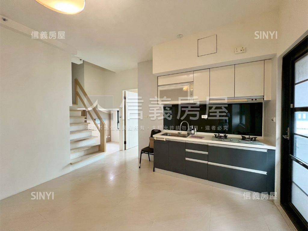 寓見海宅～臥望金色海房屋室內格局與周邊環境