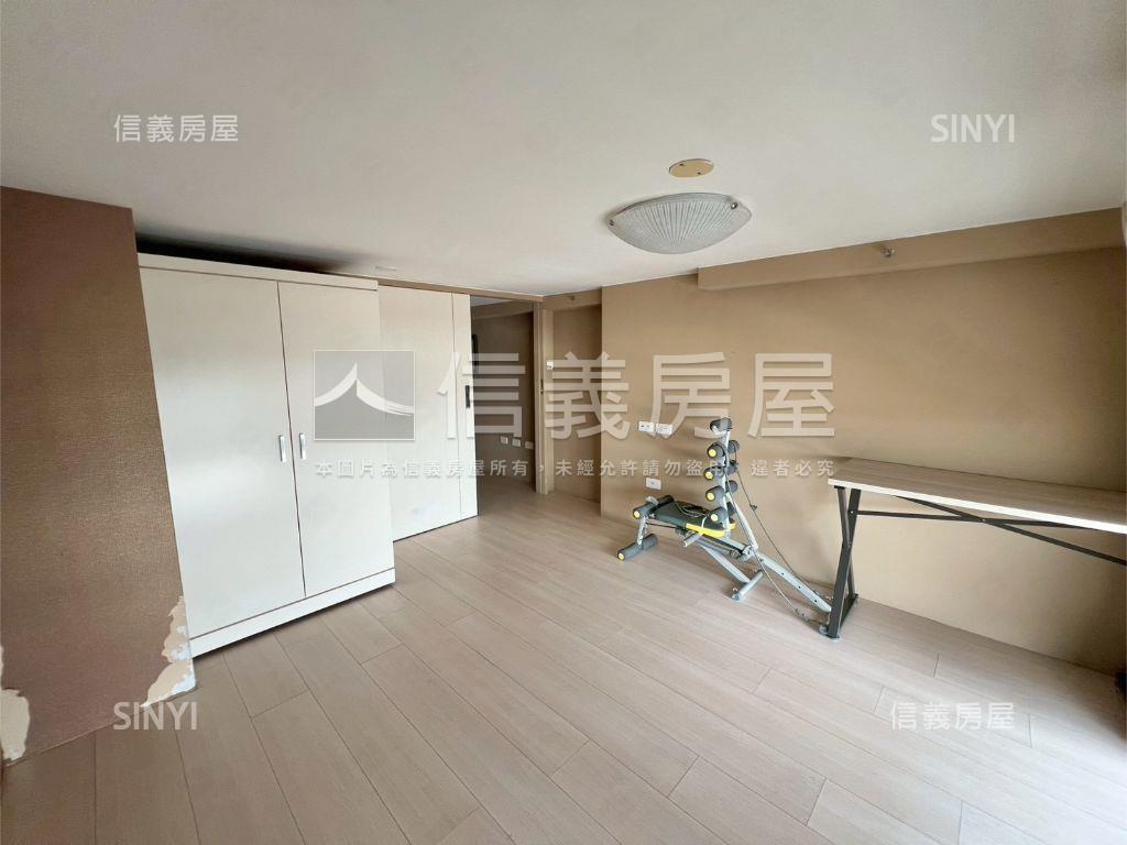 寓見海宅～臥望金色海房屋室內格局與周邊環境