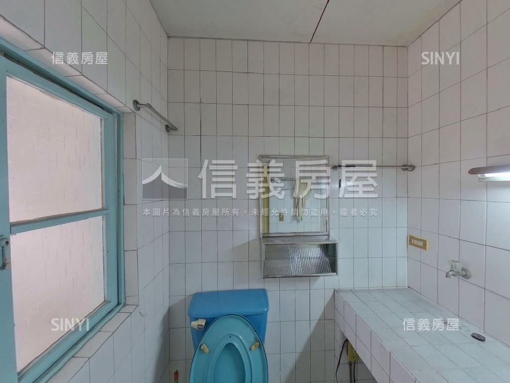 景興國中面寬金店面房屋室內格局與周邊環境