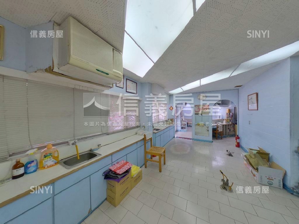景興國中面寬金店面房屋室內格局與周邊環境