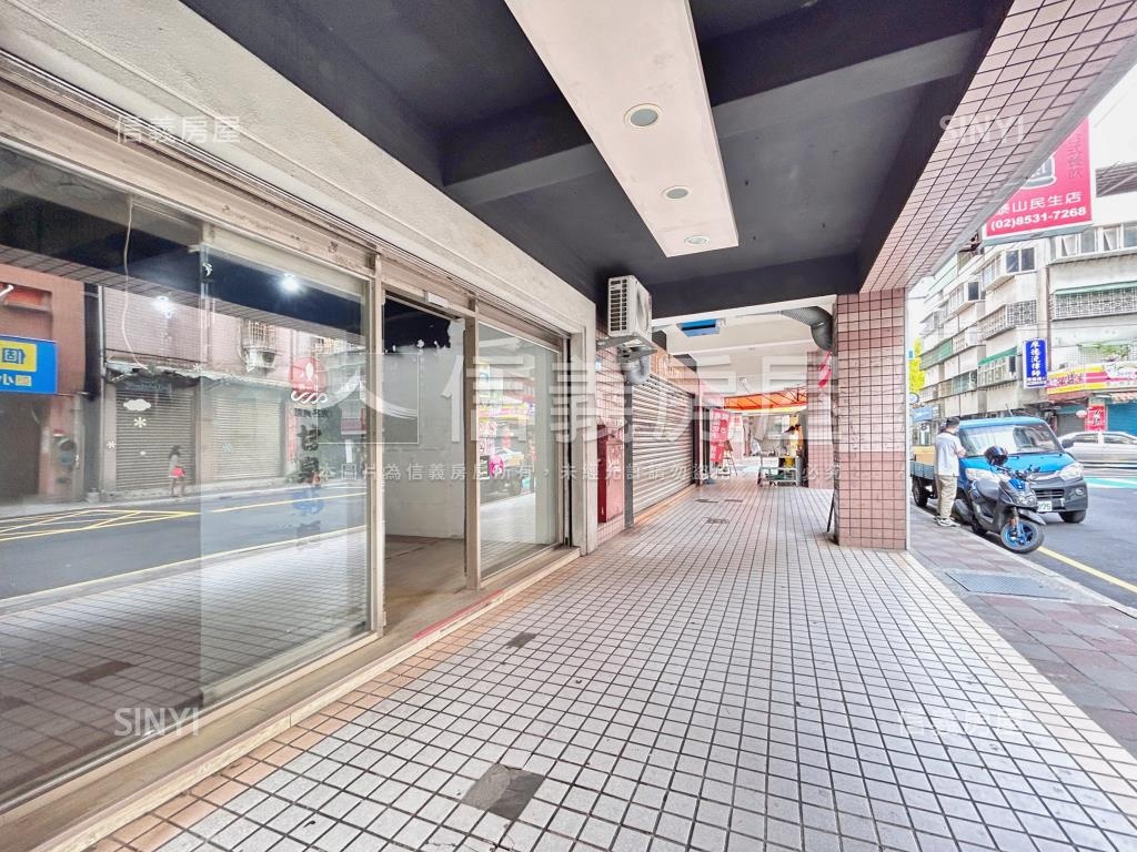 重劃區旁面寬金店面房屋室內格局與周邊環境