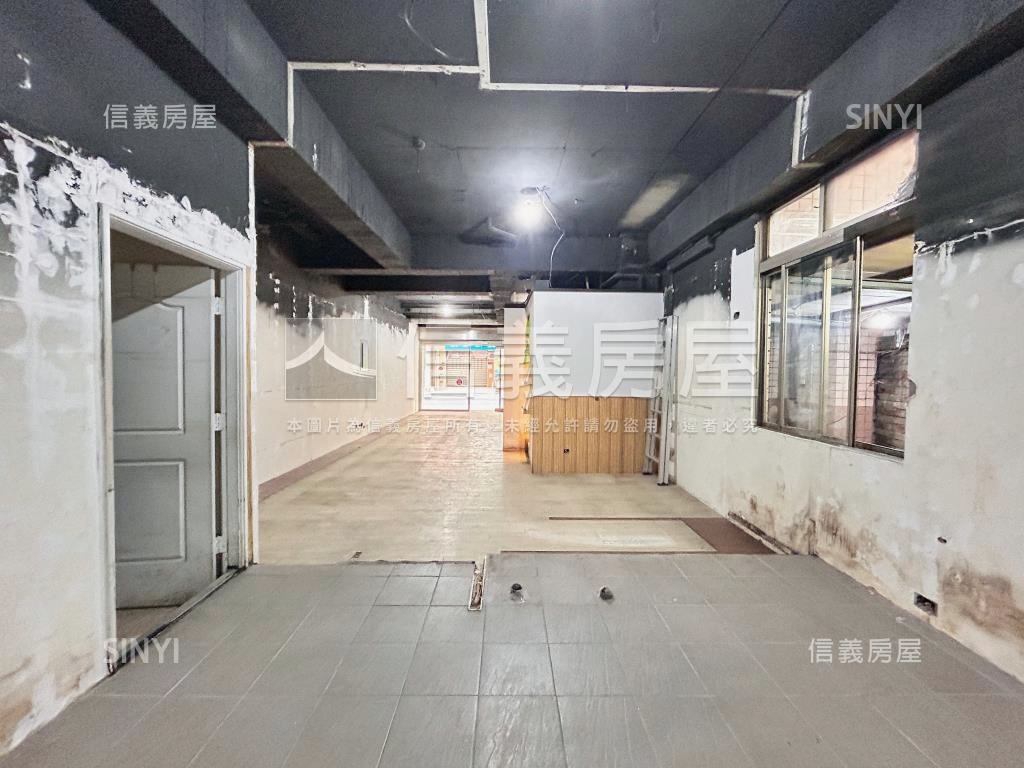 重劃區旁面寬金店面房屋室內格局與周邊環境
