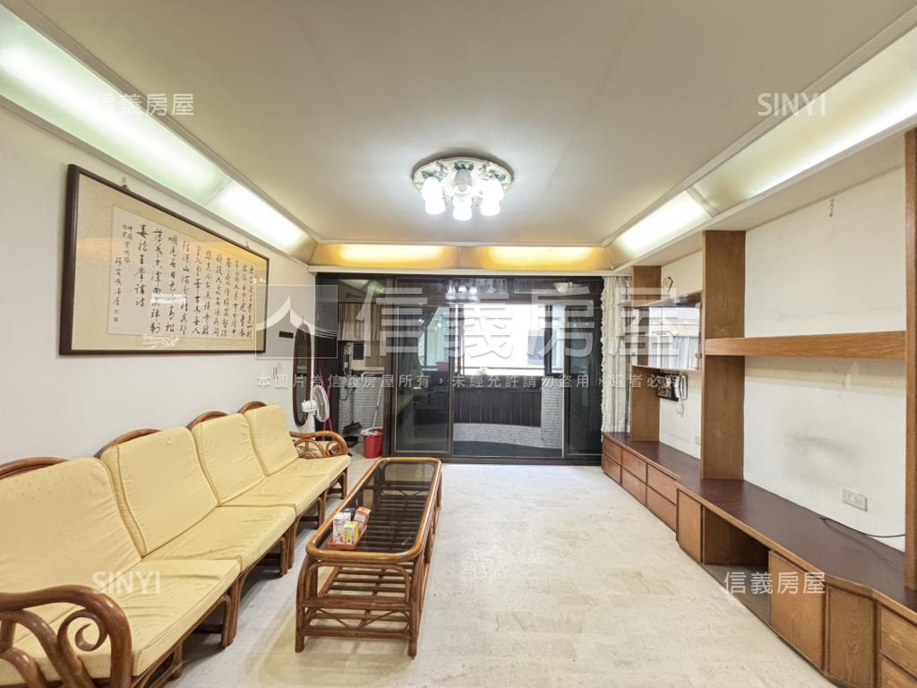 德東３３２房屋室內格局與周邊環境