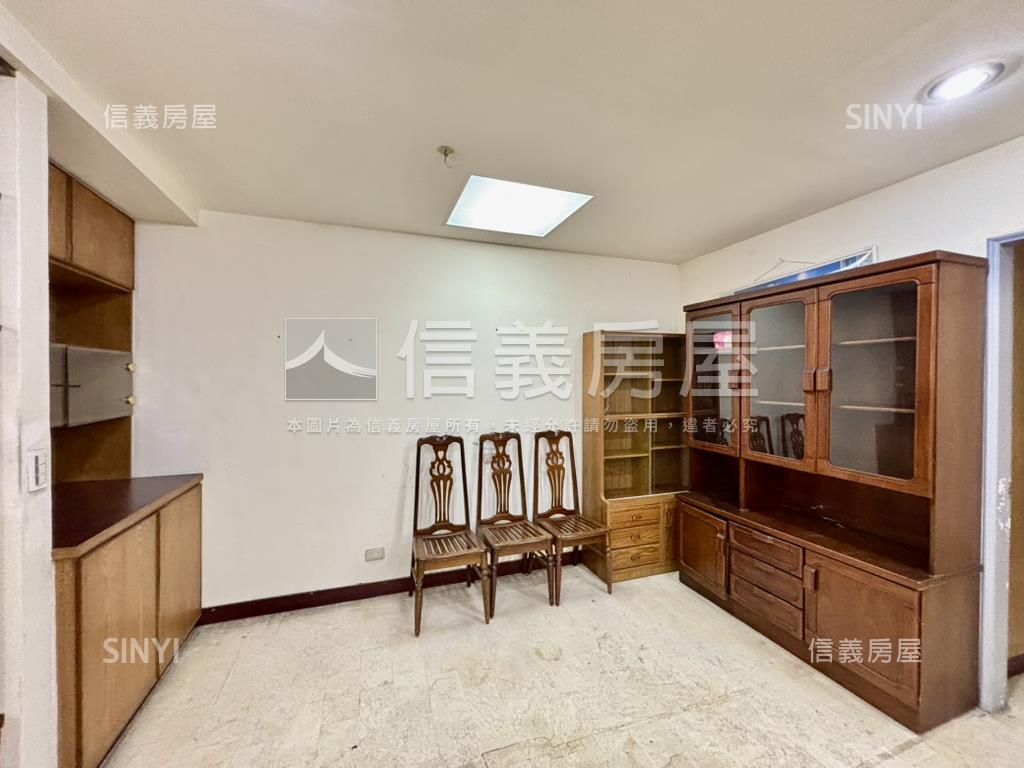 德東３３２房屋室內格局與周邊環境