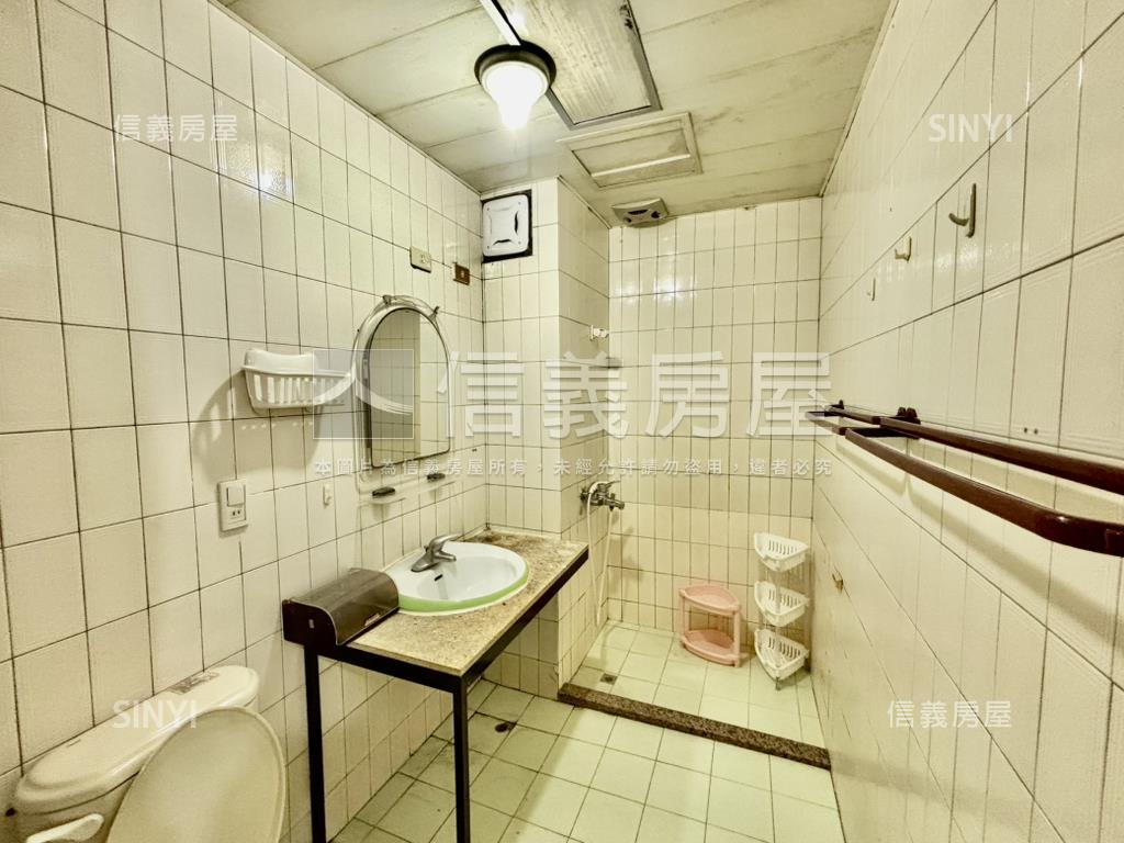 德東３３２房屋室內格局與周邊環境