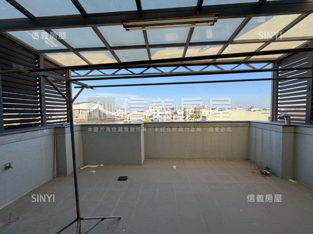 南區約９年大地坪透天房屋室內格局與周邊環境