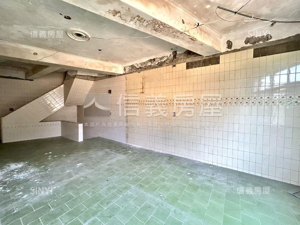 頂溪捷運市場透天房屋室內格局與周邊環境