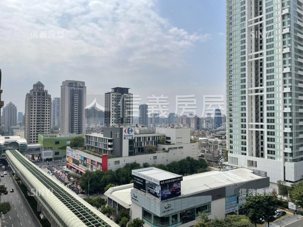 市政凱悅次頂樓配平面車位房屋室內格局與周邊環境