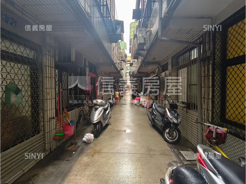 五甲商圈便利低總價透天房屋室內格局與周邊環境