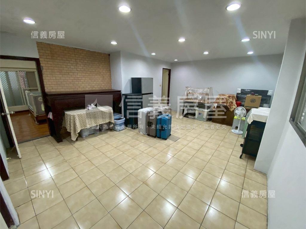 獨家慶城文華美廈頂加房屋室內格局與周邊環境