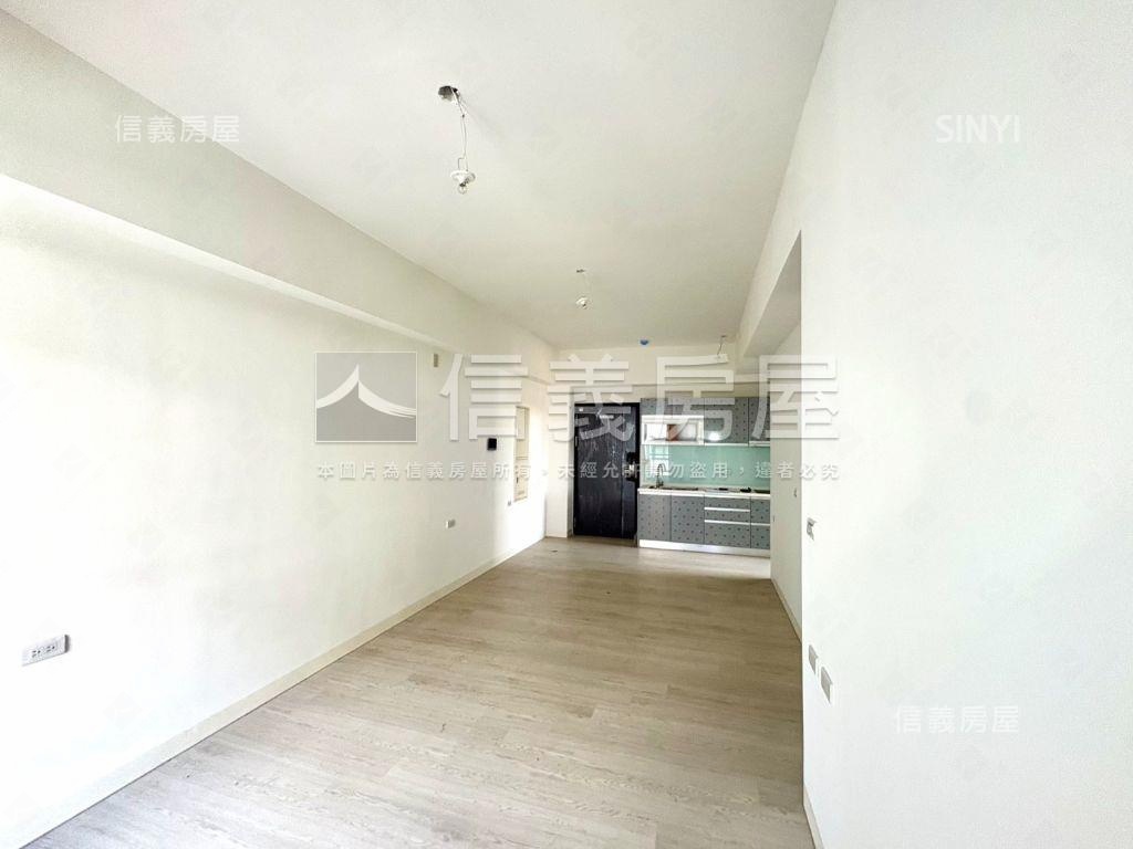 近安佃國小全新３房平車房屋室內格局與周邊環境