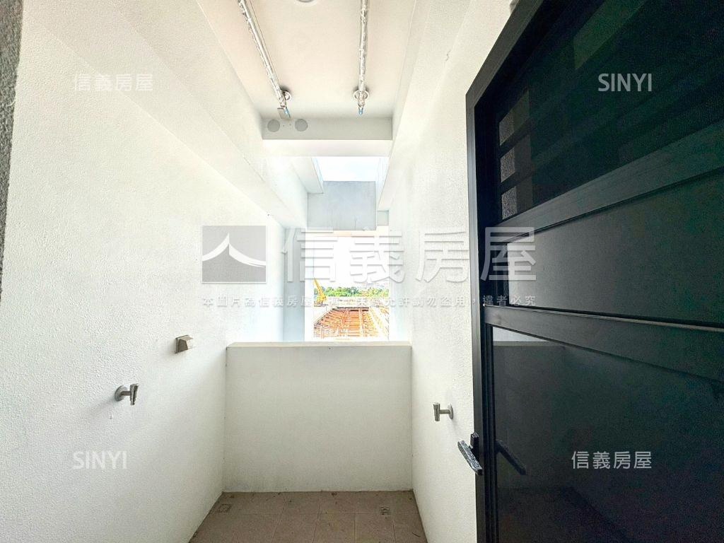 近安佃國小全新３房平車房屋室內格局與周邊環境