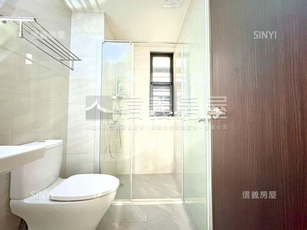 近安佃國小全新３房平車房屋室內格局與周邊環境