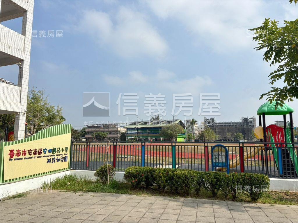 近安佃國小全新３房平車房屋室內格局與周邊環境