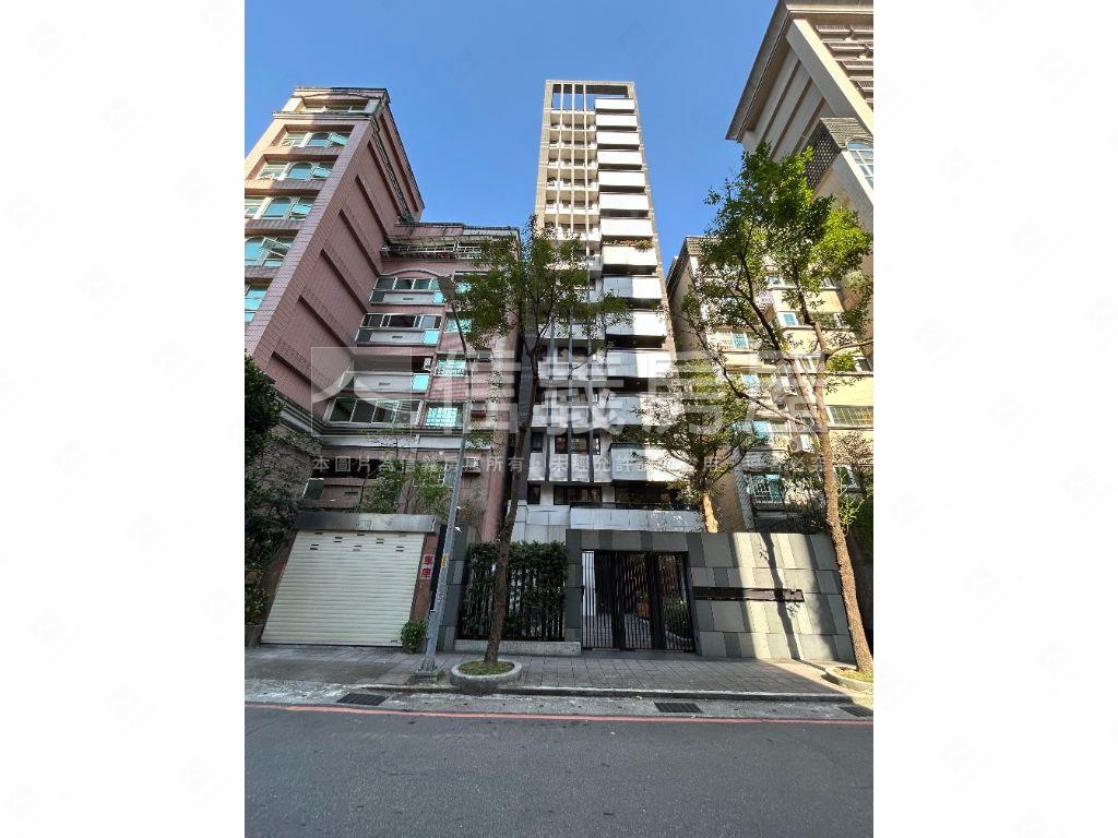 專任中央五街大道美宅房屋室內格局與周邊環境