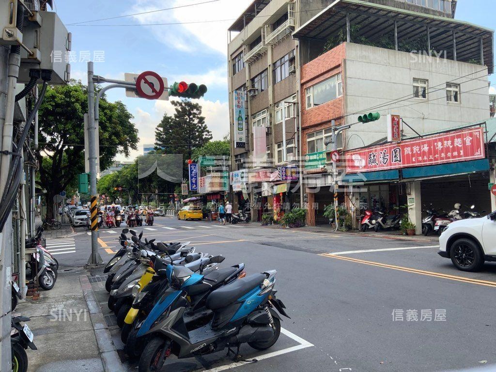 近捷運大橋頭雙蓮國小華廈房屋室內格局與周邊環境
